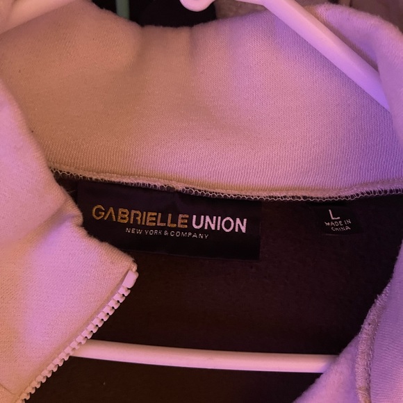 Half-Zip Pullover • 2020 Gabrielle Union Collection colorblock - Picture 4 of 7